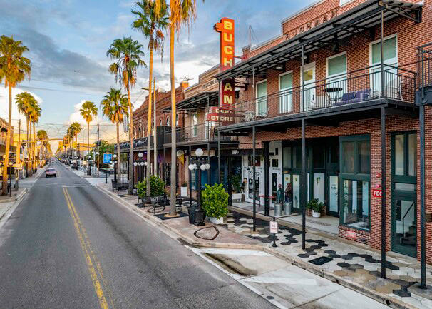 Image of graphic from Charlotte Regional Business Alliance 2023 Q4 report